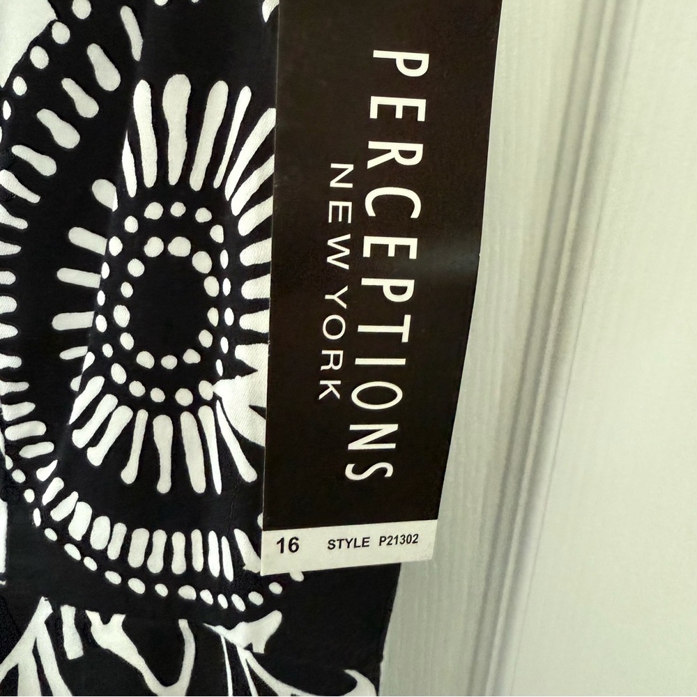 NEW Perceptions Black and White Classy Sleeveless Sheath Dress SIZE 16 - Picture 9 of 11